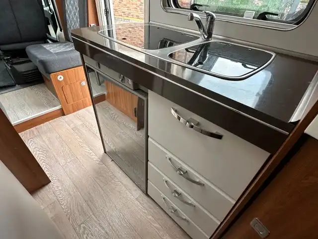 HOBBY OPTIMA DE LUXE V 65 GE